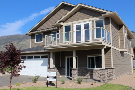 2779 Beachmount Crescent